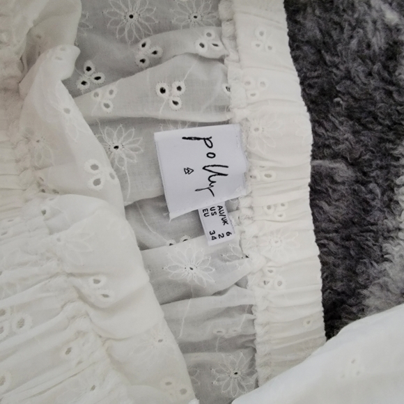 Eyelet Coordinates Set - Picture 2 of 3